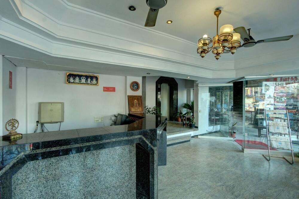 Hotel Padmam Madurai Exteriör bild