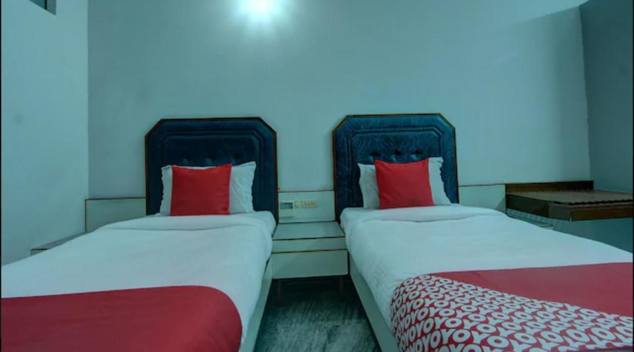 Hotel Padmam Madurai Exteriör bild
