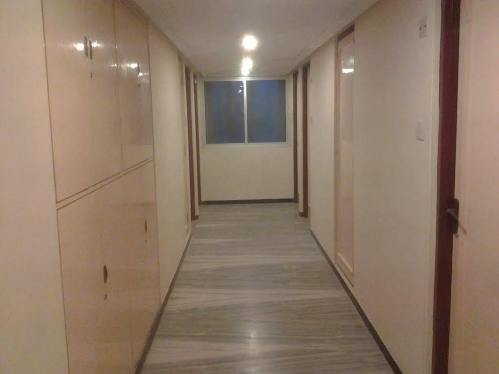 Hotel Padmam Madurai Exteriör bild