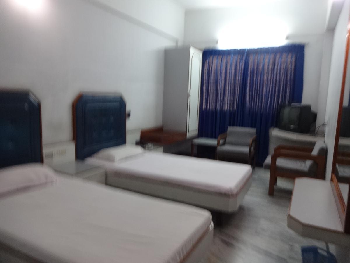 Hotel Padmam Madurai Exteriör bild