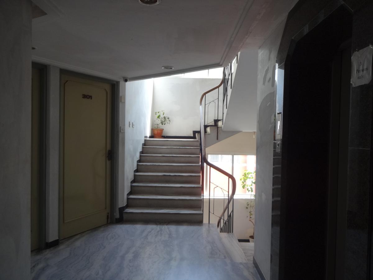 Hotel Padmam Madurai Exteriör bild